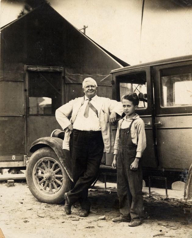 Will S. Hammon and his son at Tent City. Coral Gables, Florida - Recto