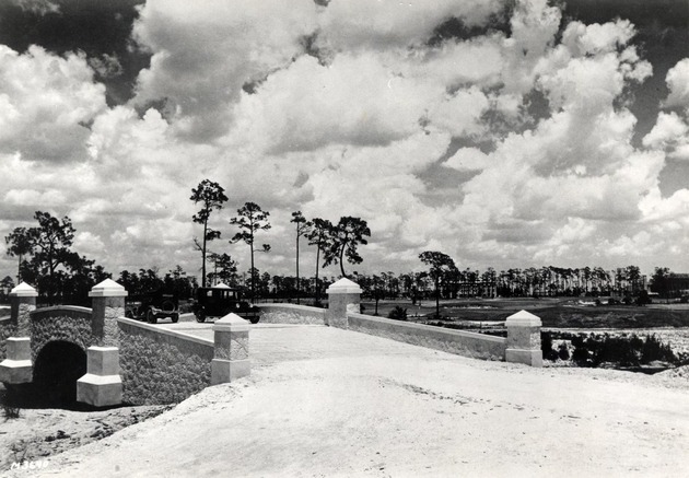 Bridge near Biltmore Golf Course. Coral Gables, Florida - Recto