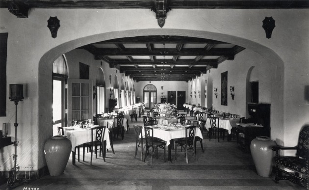 Country Club of Coral Gables dining room. Coral Gables, Florida - Recto