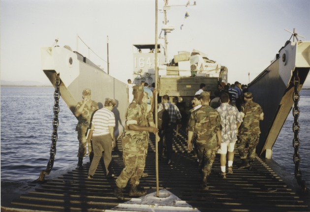 Cuban refugees leaving Guantanamo 12