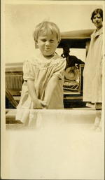[1926-06-15] Dean and the mumps 1926 - child with mumps, swollen face
