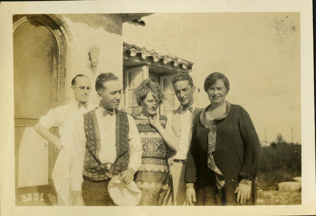 Bill, Kelly, Gene, Sis [FitzGibbon Drummond, Eva], Helen - Thanksgiving