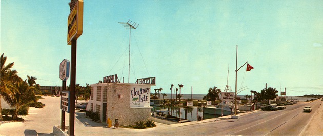 Holiday Isle Motel Postcard - 