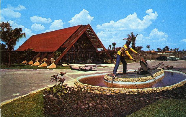 Seminole Okalee Indian Village - Postcard, Recto