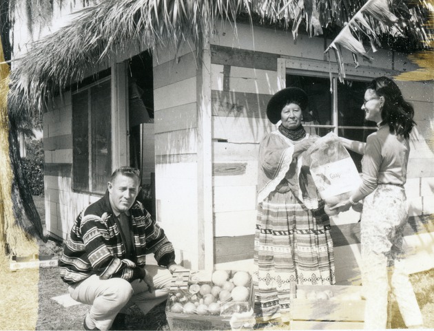 Fruit sale at Knollwood Grove, 1968