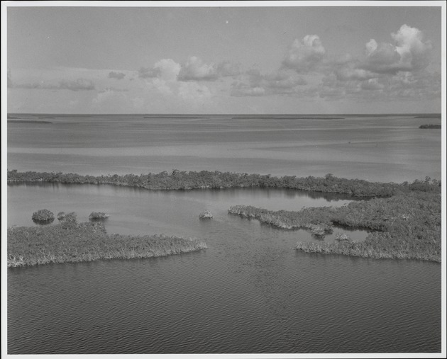 Aerial View - Midway Island 1974 - recto