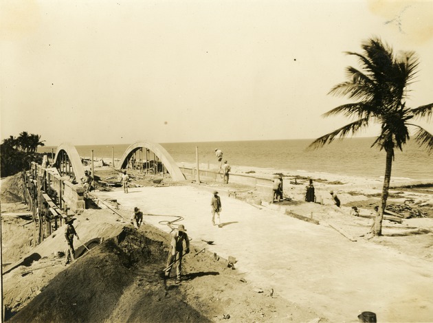 Construction of the bridge over the Boynton Inlet, 1925