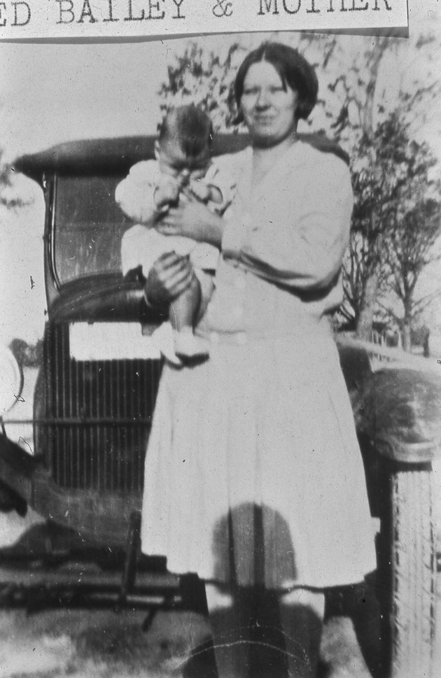 Ed Bailey as a baby