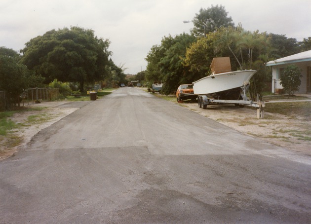 NW 5th Avenue and NW 41st Street looking west