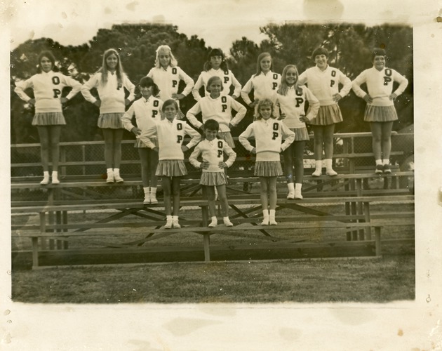 Photo Oakland Park School Cheerleaders