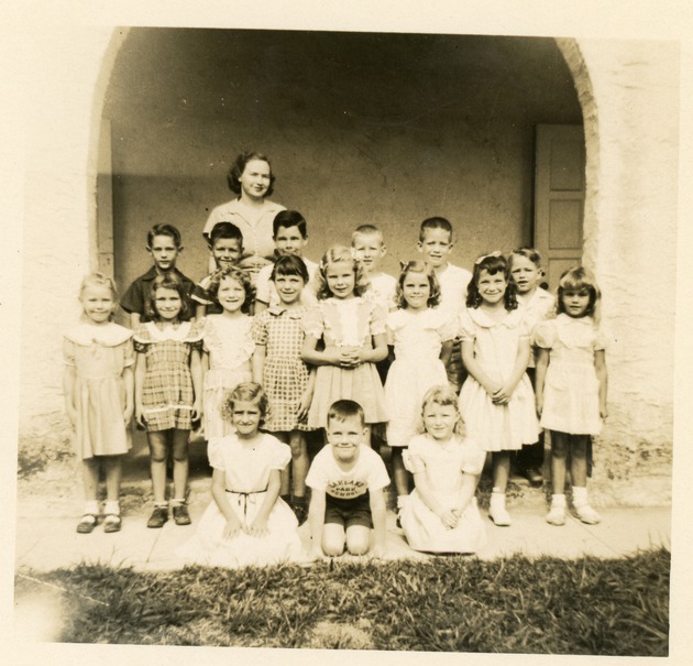 Class photo Oakland Park School: teacher, Virginia Rigsbee(?)