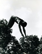 [1974] Girl Diving