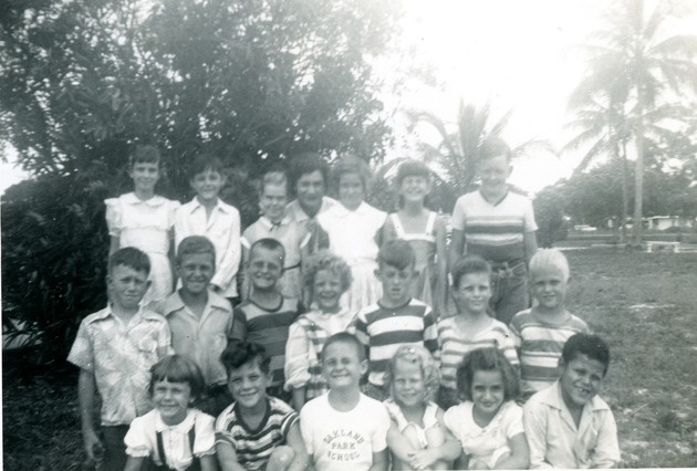 Mrs. Phelps and her second grade class, 1952-1953