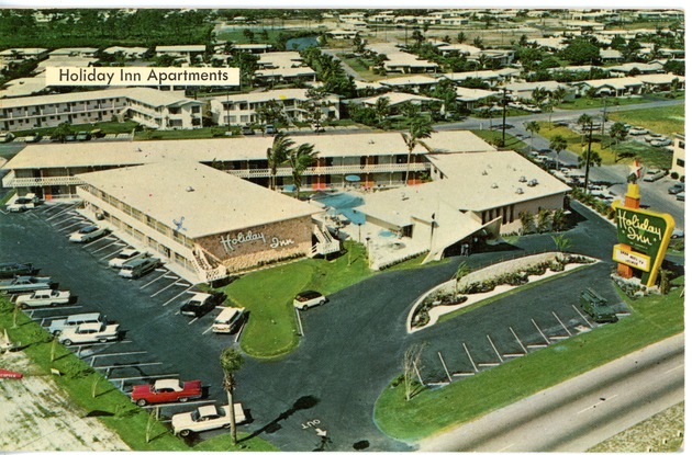 Holiday Inn Postcard - 