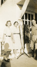 [1940/1949] Daugherty family with sailfish, c. 1945