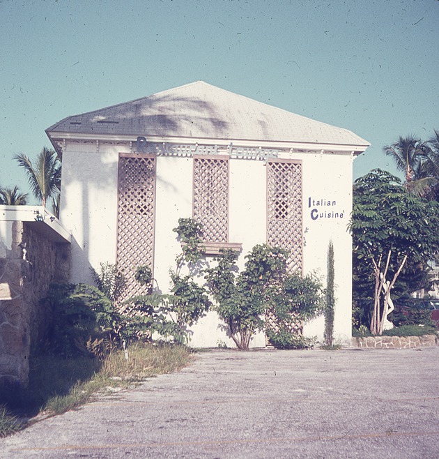 Salvatores Restaurant, 1975