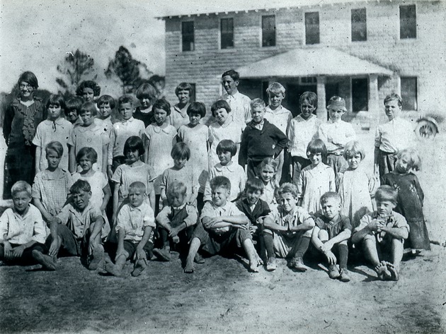 Lantana Hypoluxo School class, 1926