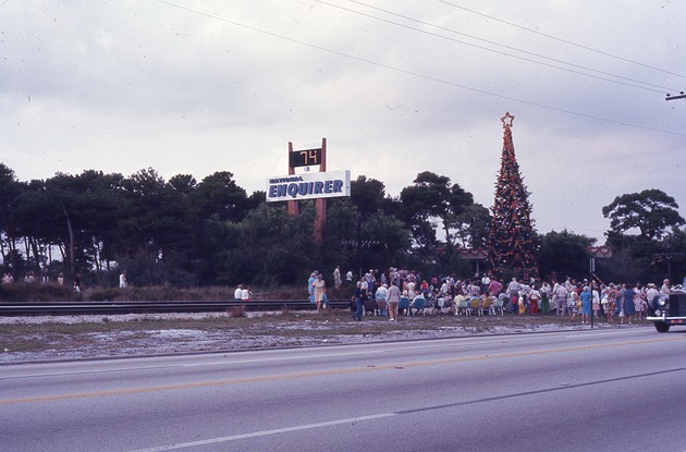 Lighting of the National Enquirer Christmas tree, 1974