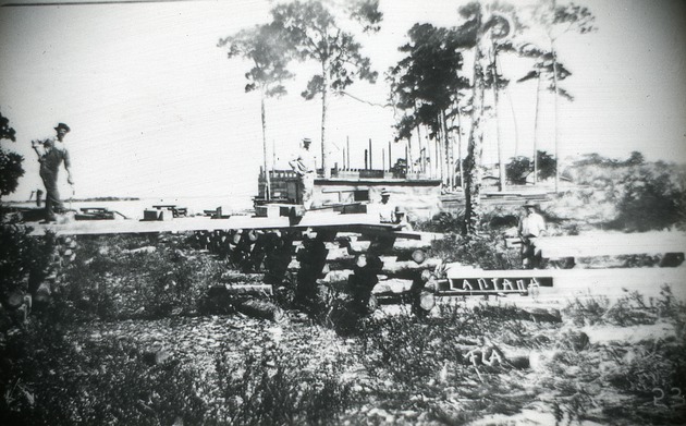 Building of the Lantana bridge, 1925