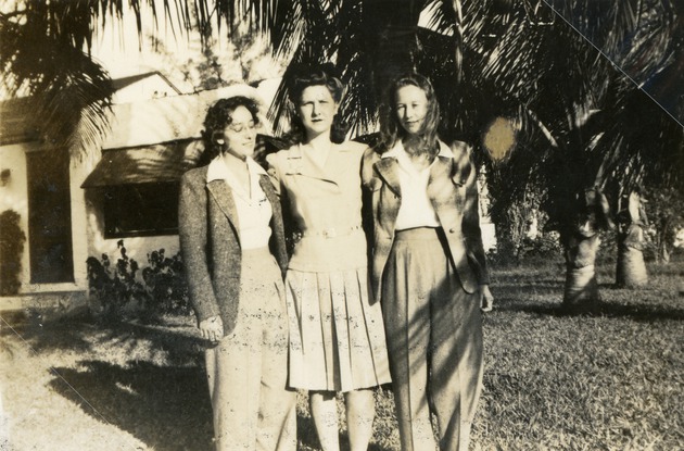 Three young women, Dec 1941