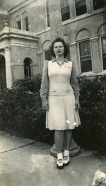 Mary Ann "Bunny" Traylor, 1942