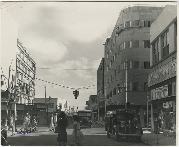 Flagler Street at Miami Avenue