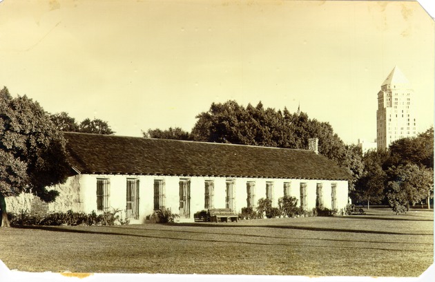 Fort Dallas Barracks in Lummus Park (Miami, Fla.)