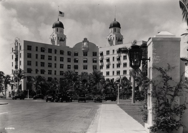 Nautilus Hotel