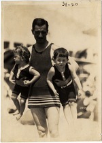[1920-03-27] Bather with Children
