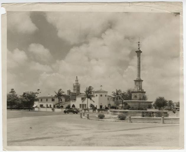 De Soto Plaza