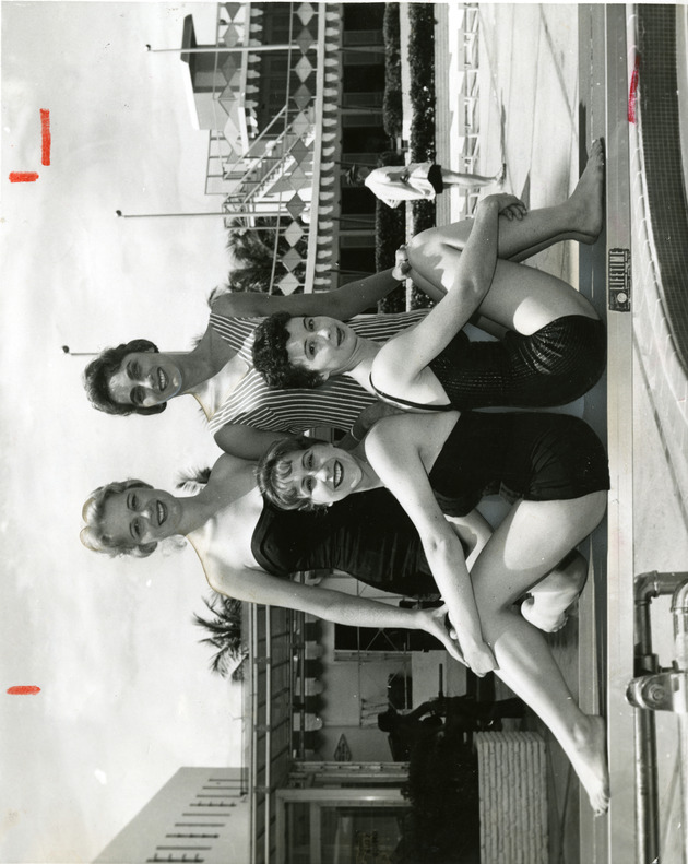 Eden Roc Hotel Pool