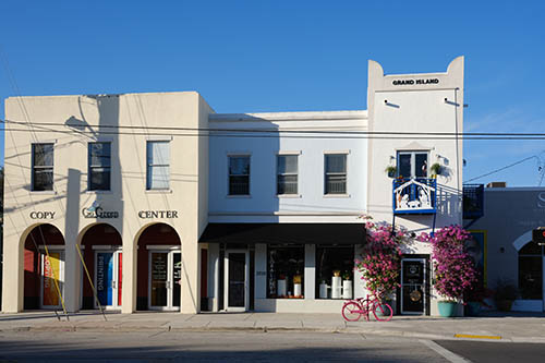 [2022-11-28] View of Grove Storefronts