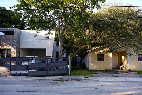 [2022-11-28] A recent and modern housing development next to an older and more traditional house on 3655 and 3651 Florida Avenue