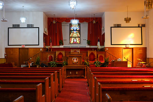 [2022-11-28] An interior view of the chapel of Macedonia Church