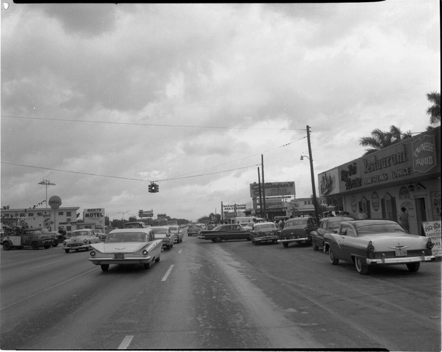 Stores on Biscayne Boulevard and NE 126th Street in North Miami - 