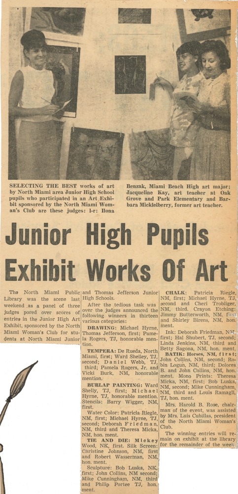 Junior high pupils exhibit works of art