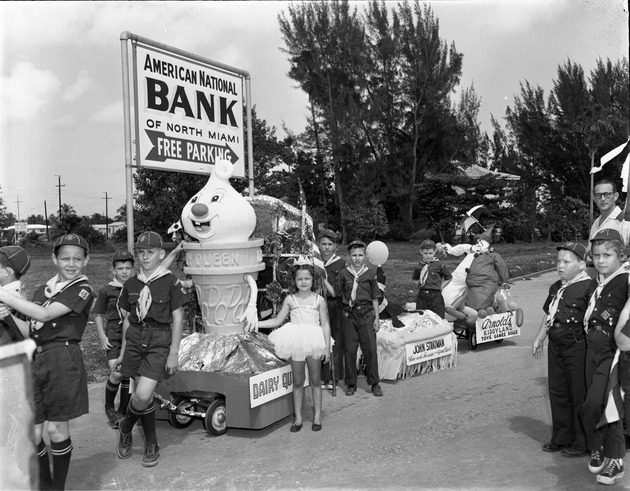 Boy Scouts waiting to participate in the 1954 street Parade