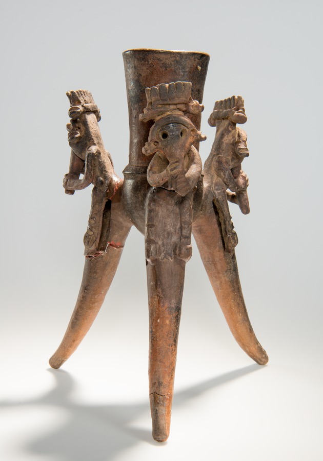 Huetar culture tripod vessel human effigy - New Page