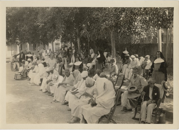 The residents of San Jose Asylum outdoors because their building was completely destroyed after 1932 earthquake - Recto