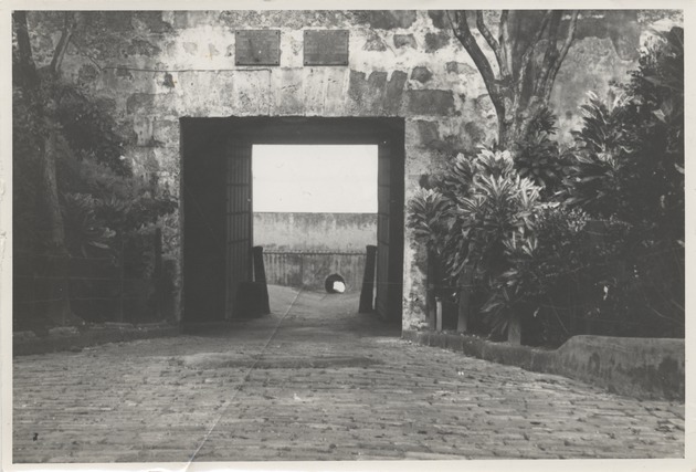 View of entryway to Castillo del Morro Santiago de Cuba - Recto