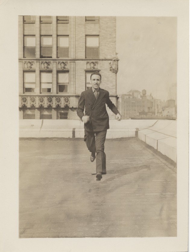 Abril Lamarque walking on a rooftop - Recto