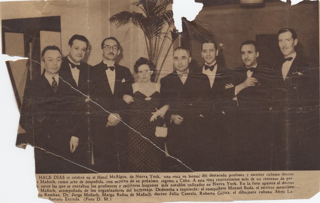 Clipping from the Diario de la Marina Abril Lamarque (pictured second from right) standing with group at the Hotel McAlpin in New York - Recto