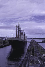 [1968-10] Panama Canal locks 2