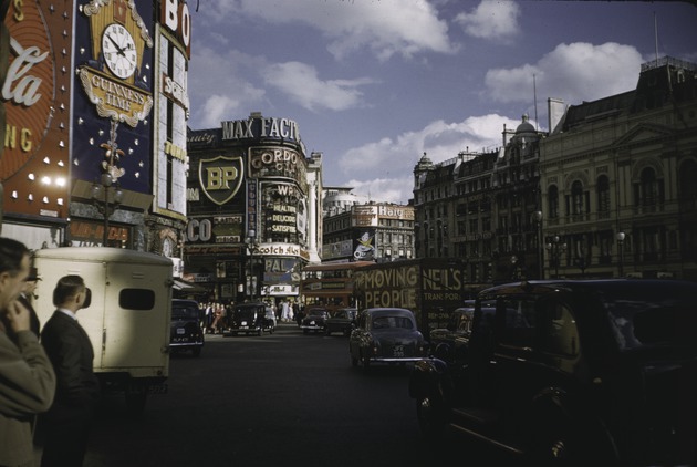 Piccadilly Circus 2