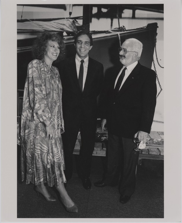 Leslie Cassel, Mayor Xavier Suarez and Marwin Cassel - 