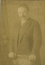 [1906] Portrait of a man with a mustache by Erwin Raupp
