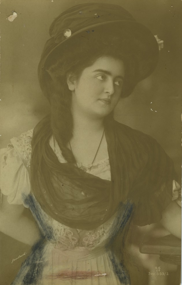 Postcard portrait of Mana-Zucca with a hat - 