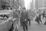[1960-06-11] Picketing the Cuban consulate 4