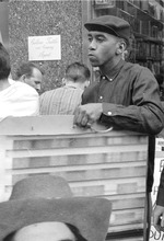 [1960-06-11] Picketing the Cuban consulate 54