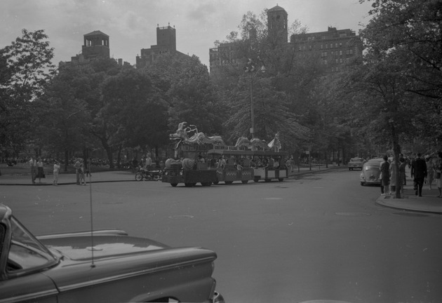 Albert, Greenwich Village Tour tram